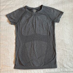 Athleta Short Sleeve Workout Top